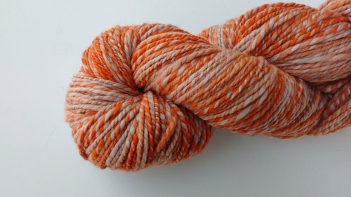 fil à tricoter, à tisser, filé main, yarn to knit, weave, fait main, handmade