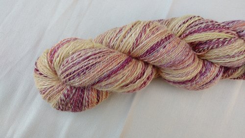 fil à tricoter, à tisser, filé main, yarn to knit, weave, fait main, handmade