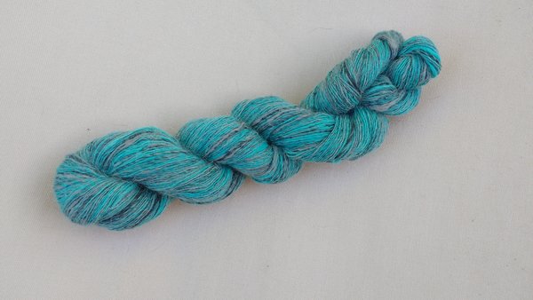 fil à tricoter, à tisser, filé main, yarn to knit, weave, fait main, handmade